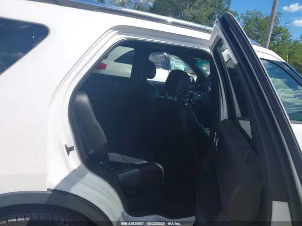 1FM5K8F82GGC37727 2016 FORD EXPLORER - Image 8