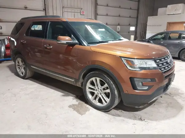 1FM5K8F82HGA38727 2017 FORD EXPLORER - Image 1