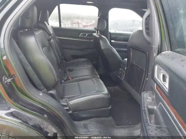 1FM5K8F82HGD00763 2017 FORD EXPLORER - Image 8
