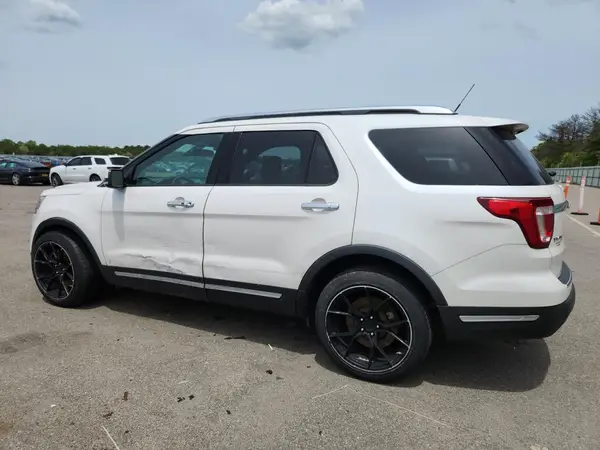 1FM5K8F82JGA01876 2018 FORD EXPLORER - Image 2