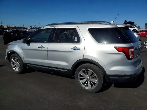 1FM5K8F82JGB32449 2018 FORD EXPLORER - Image 2