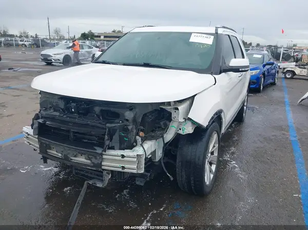 1FM5K8F82JGC33748 2018 FORD EXPLORER - Image 2