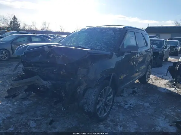 1FM5K8F83GGA27556 2016 FORD EXPLORER - Image 2