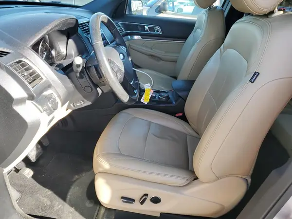 2016 FORD EXPLORER auction photo 7