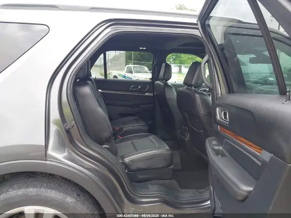 1FM5K8F83KGA75504 2019 FORD EXPLORER - Image 8