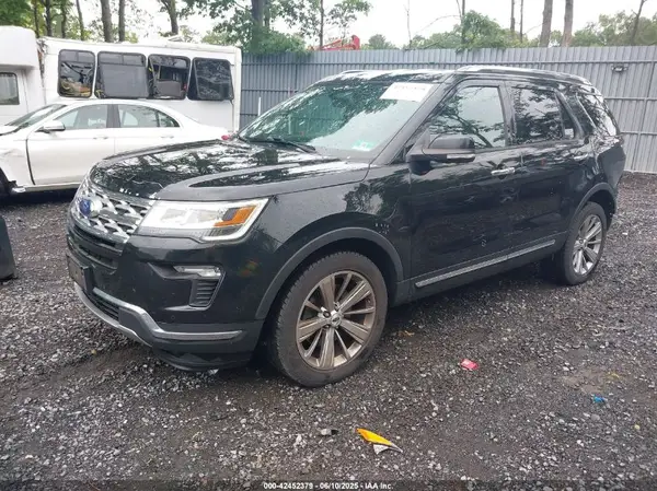 1FM5K8F84JGA20106 2018 FORD EXPLORER - Image 2