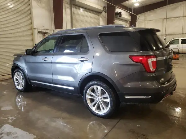 1FM5K8F85JGA12726 2018 FORD EXPLORER - Image 2