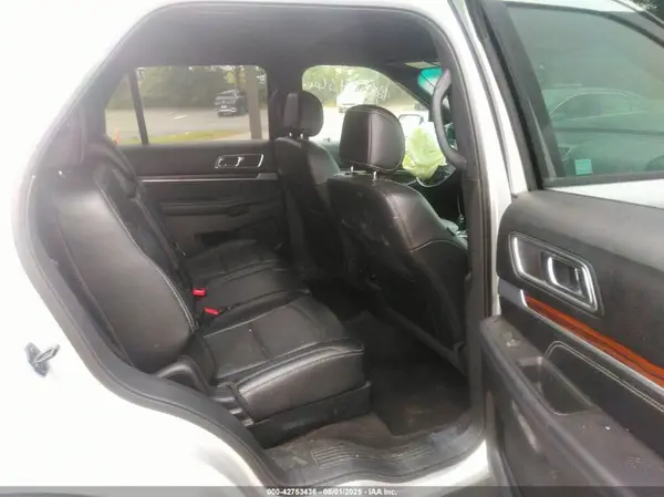 1FM5K8F86HGA17993 2017 FORD EXPLORER - Image 8