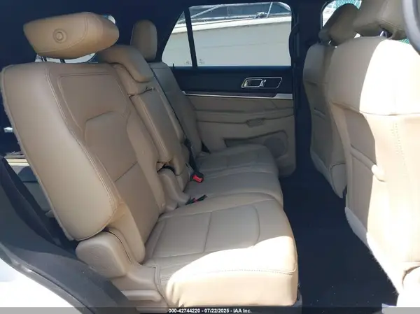 1FM5K8F86HGB83706 2017 FORD EXPLORER - Image 8