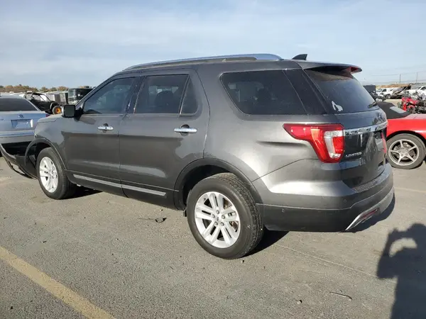 1FM5K8F86HGD88555 2017 FORD EXPLORER - Image 2