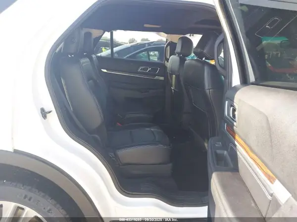 1FM5K8F87HGA60268 2017 FORD EXPLORER - Image 8