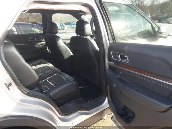 1FM5K8F87HGC22612 2017 FORD EXPLORER - Image 8