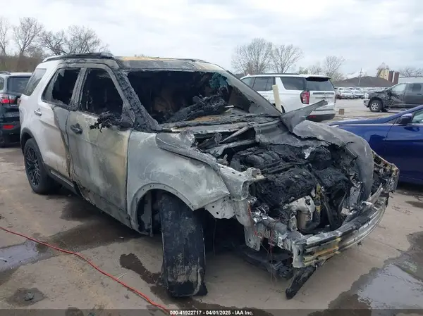 1FM5K8F87HGD54186 2017 FORD EXPLORER - Image 1