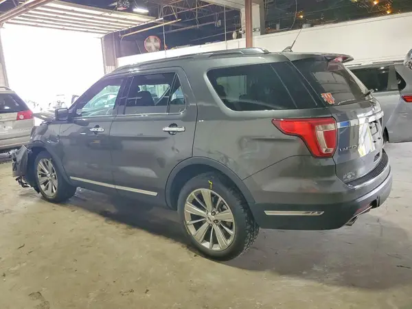 1FM5K8F87JGC82587 2018 FORD EXPLORER - Image 2
