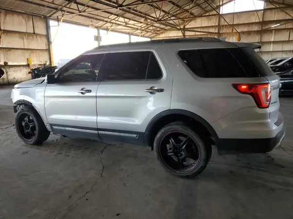 1FM5K8F88HGA23777 2017 FORD EXPLORER - Image 2