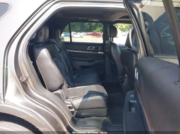 1FM5K8F88HGC37023 2017 FORD EXPLORER - Image 8