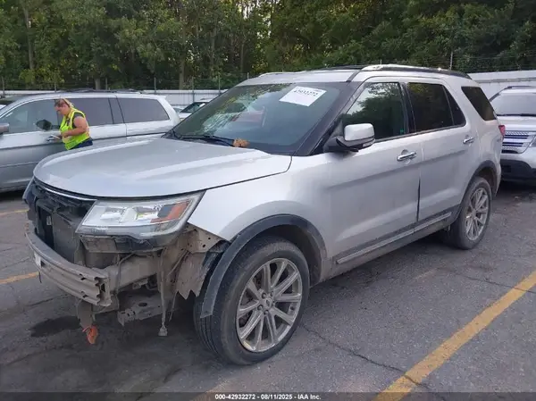 1FM5K8F88HGC93219 2017 FORD EXPLORER - Image 2