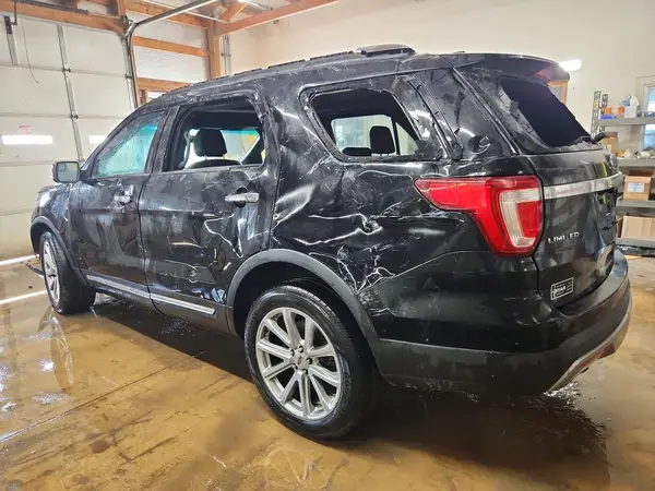 1FM5K8F89GGA36505 2016 FORD EXPLORER - Image 2