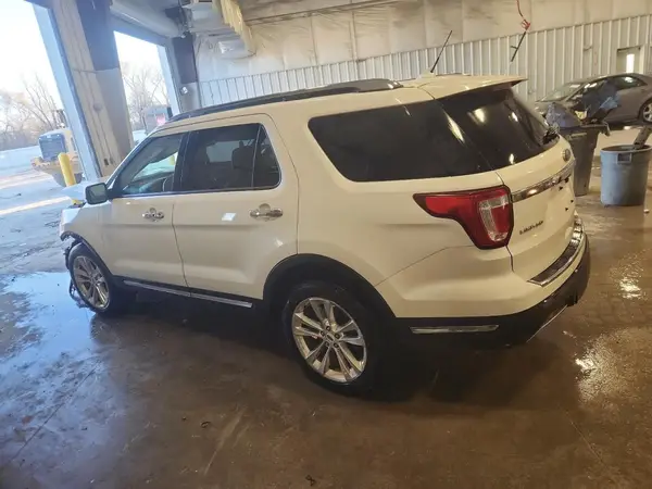 1FM5K8F8XJGB98229 2018 FORD EXPLORER - Image 2