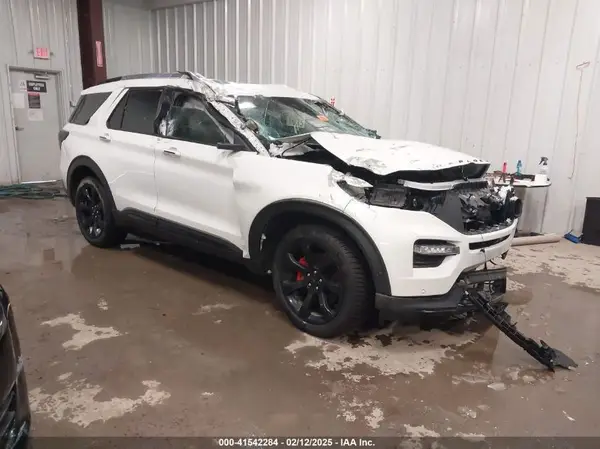 1FM5K8GC1NGB60428 2022 FORD EXPLORER - Image 1