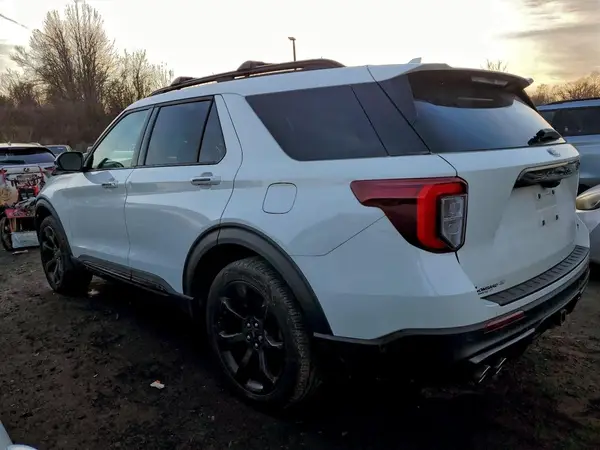 1FM5K8GC3NGB10050 2022 FORD EXPLORER - Image 2