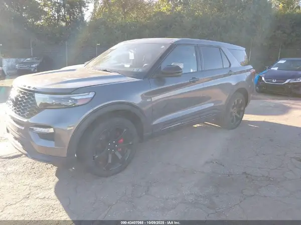 1FM5K8GC3NGB89817 2022 FORD EXPLORER - Image 2