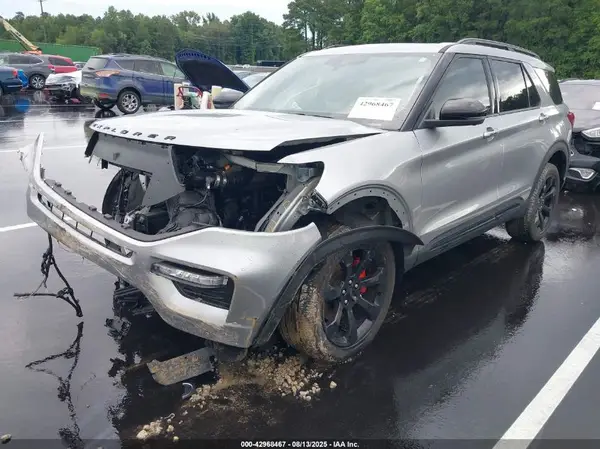 1FM5K8GC3PGA21016 2023 FORD EXPLORER - Image 2