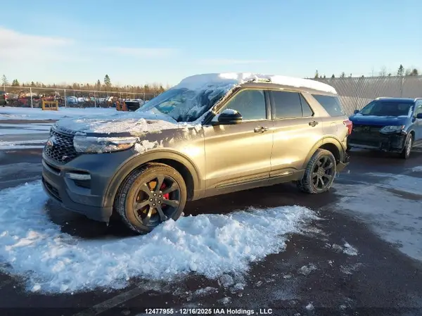 1FM5K8GC4NGA00656 2022 FORD EXPLORER - Image 2