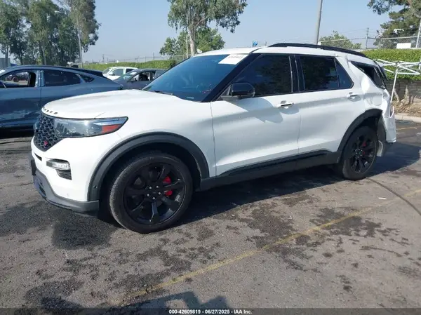 1FM5K8GC4NGA15562 2022 FORD EXPLORER - Image 2