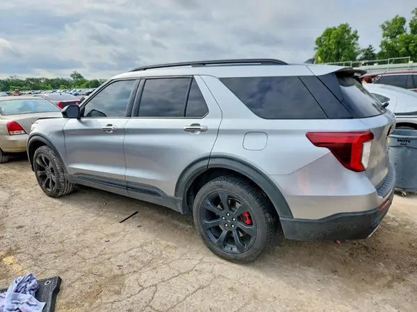 1FM5K8GC4NGA71078 2022 FORD EXPLORER - Image 2