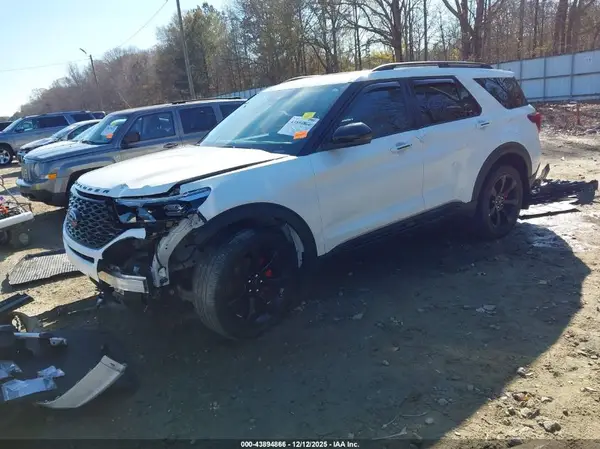1FM5K8GC6RGA10725 2024 FORD EXPLORER - Image 2