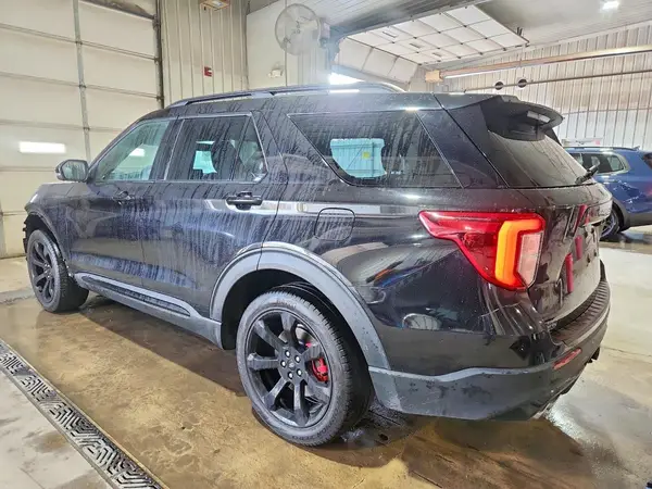 1FM5K8GC7NGB95975 2022 FORD EXPLORER - Image 2