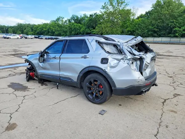 1FM5K8GC7RGA01077 2024 FORD EXPLORER - Image 2