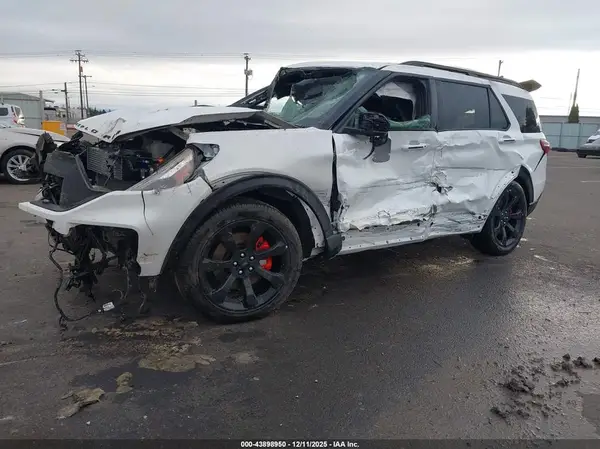 1FM5K8GC9RGA08614 2024 FORD EXPLORER - Image 2