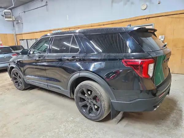 1FM5K8GCXNGA49070 2022 FORD EXPLORER - Image 2