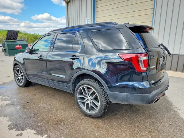 1FM5K8GT0GGA05663 2016 FORD EXPLORER - Image 2