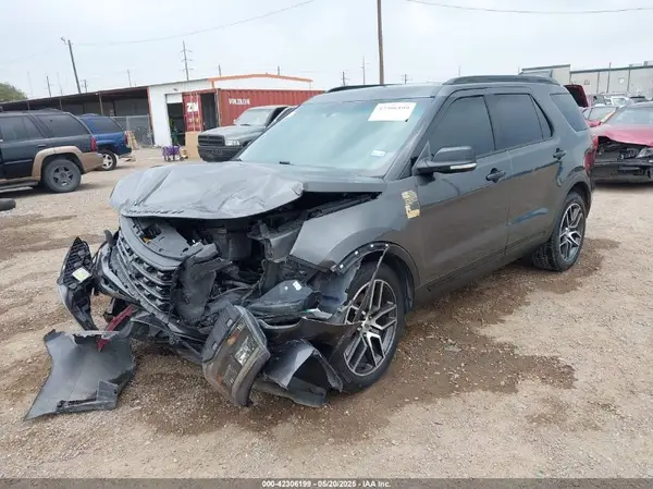 1FM5K8GT0GGA24777 2016 FORD EXPLORER - Image 2