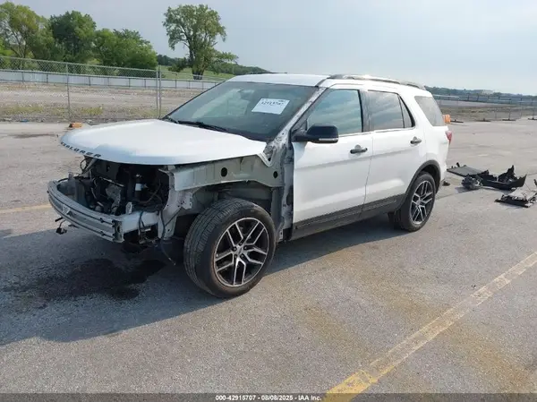 1FM5K8GT0GGA85904 2016 FORD EXPLORER - Image 2