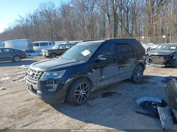 1FM5K8GT0GGB03303 2016 FORD EXPLORER - Image 2