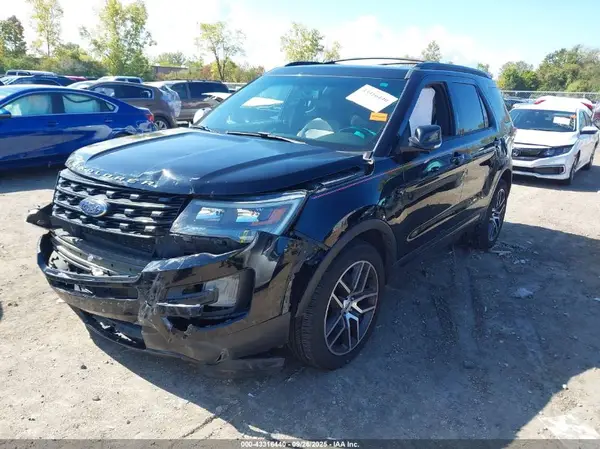 1FM5K8GT0GGB29285 2016 FORD EXPLORER - Image 2
