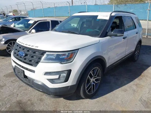 1FM5K8GT0GGC05037 2016 FORD EXPLORER - Image 2