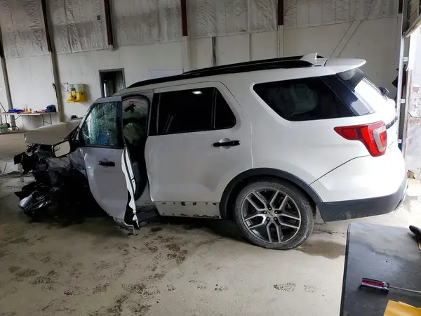 1FM5K8GT0GGC82815 2016 FORD EXPLORER - Image 2