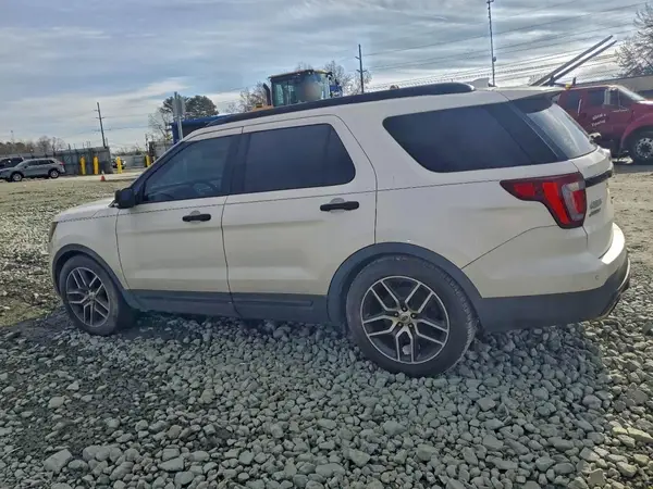 1FM5K8GT0HGA07608 2017 FORD EXPLORER - Image 2