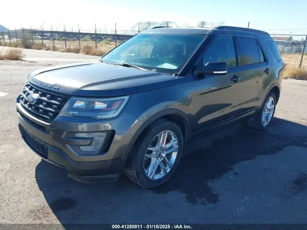 1FM5K8GT0HGA16275 2017 FORD EXPLORER - Image 2