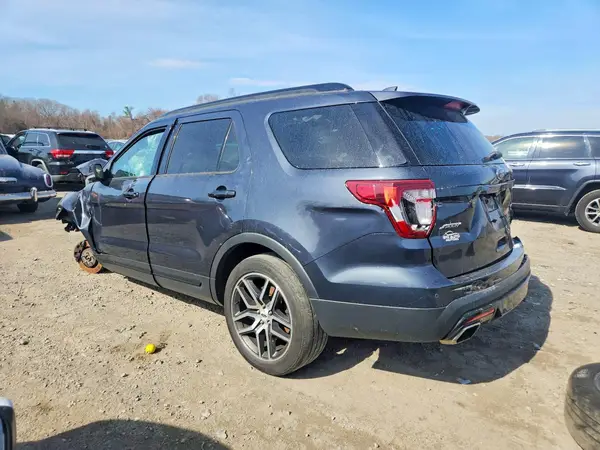 1FM5K8GT0HGB25822 2017 FORD EXPLORER - Image 2
