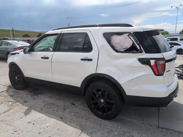1FM5K8GT0HGC27525 2017 FORD EXPLORER - Image 2