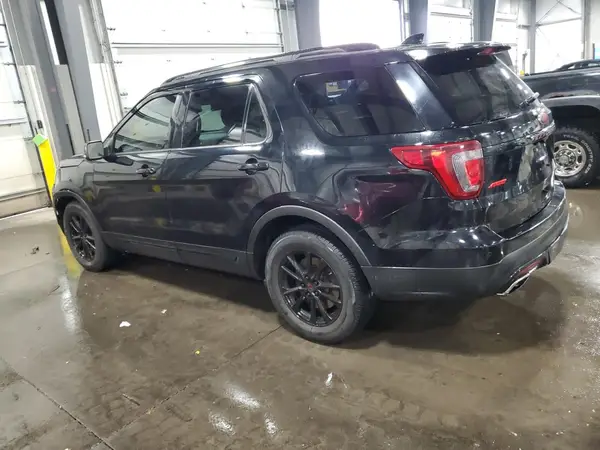 1FM5K8GT0HGC27668 2017 FORD EXPLORER - Image 2