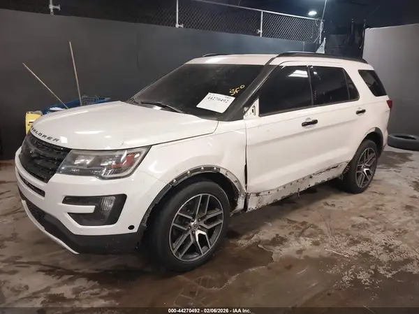 1FM5K8GT0HGC75185 2017 FORD EXPLORER - Image 2