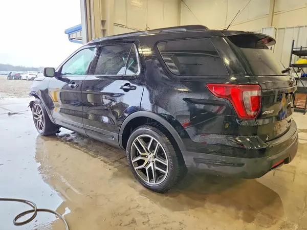 1FM5K8GT0JGB50631 2018 FORD EXPLORER - Image 2