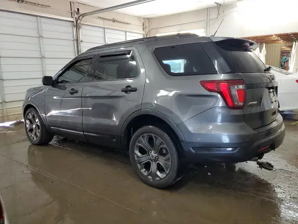 1FM5K8GT0JGB74413 2018 FORD EXPLORER - Image 2